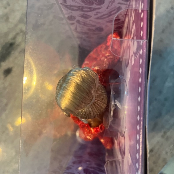 Barbie Inspiring Women Celia Cruz Doll - Picture 4 of 4